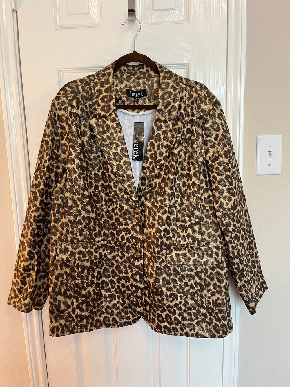 NWT Berek Leopard Coated Shimmer Blazer